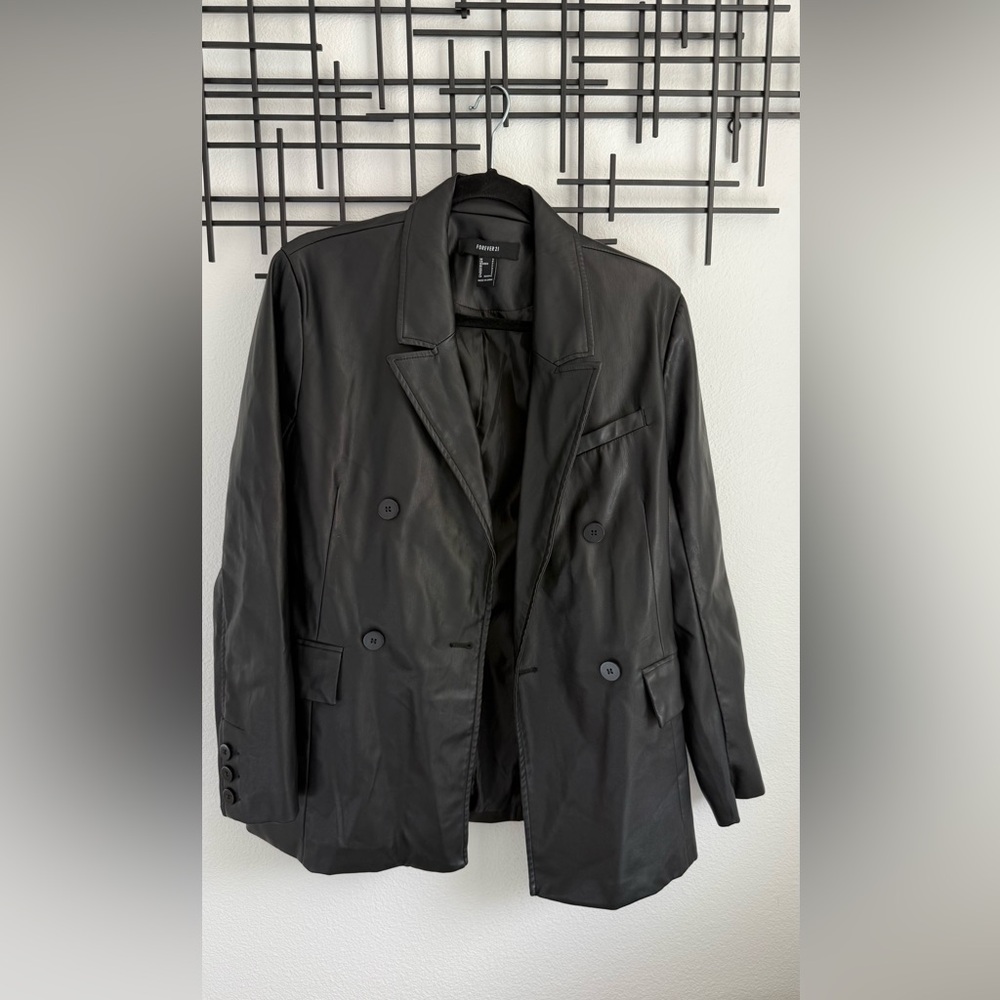 Forever 21 Black Faux Leather Blazer Jacket Women’s Small Double Breasted - Picture 2 of 4